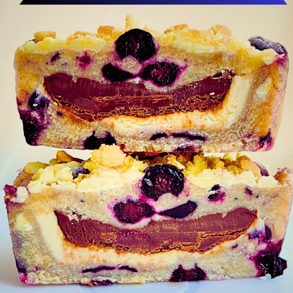 Blueberry stuffed skillet cookie. Skillet cookies canada. Toronto cookies. Canada wide delivery.