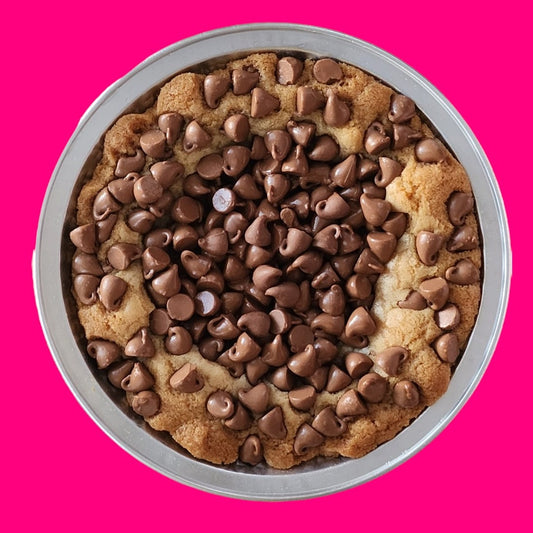 Chocolate Chip skillet cookie. Skillet baked cookie from Skillet cookie company. Order online skillet baked cookies Canada wide delivery. Classic Deep dish Cookie Canada.