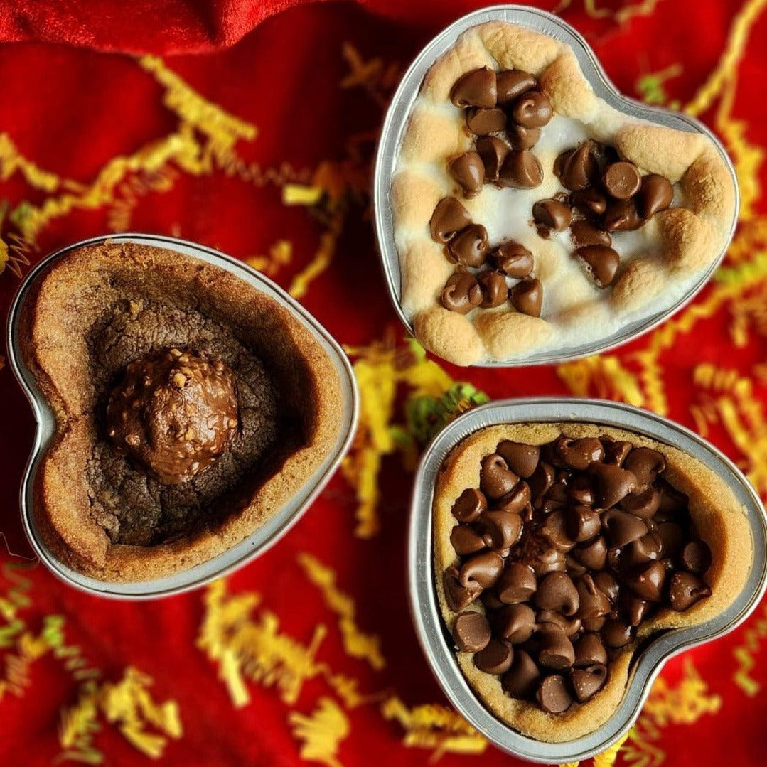 Skillet baked cookie from Skillet cookie company. Order online skillet baked cookies Canada wide delivery. S'mores Deep dish Cookie Canada.